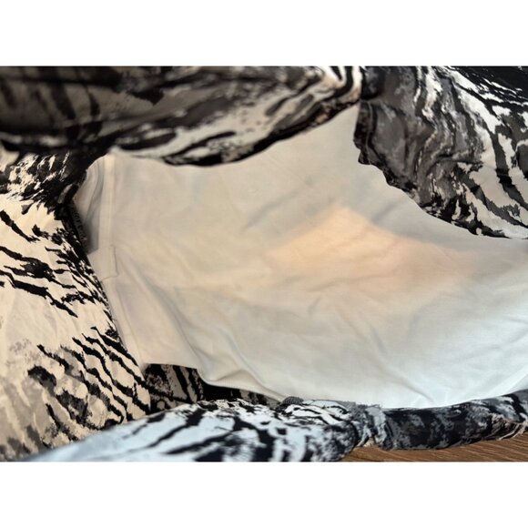 I.N. Studio Zebra Print Sheer Women’s Blouse S Black/White Embellished Beaded Tr - Picture 5 of 5